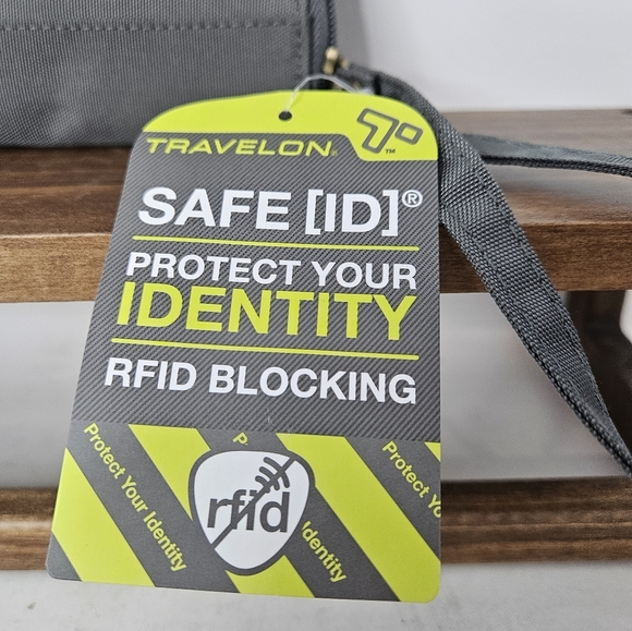 Travelon Gray RFID Blocking Wallet/wristlet NWT - Picture 3 of 7